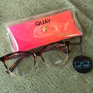 Brand New Quay Australia Blue-Light Glasses & Case